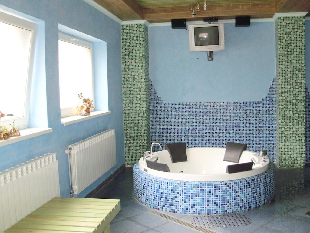 Hotel U Anity Uschhorod Exterior foto