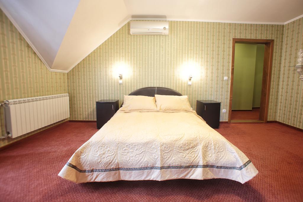 Hotel U Anity Uschhorod Exterior foto