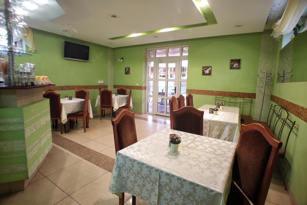 Hotel U Anity Uschhorod Exterior foto